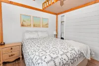 Dark Pine Retreat - Chalets