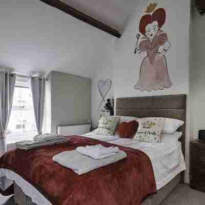 Violets Wonderland Cottage Rooms