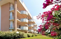 Residence with Pool in San Vincenzo