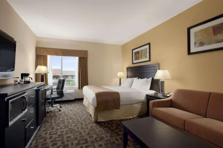 Days Inn & Suites by Wyndham Winnipeg Airport Manitoba Отели в г. Виннипег
