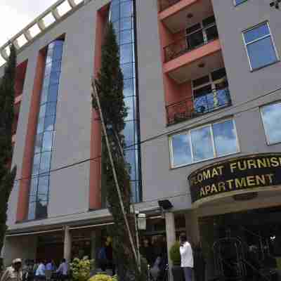 Diplomat Luxury Furnished Apartments Hotel Exterior