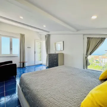 YourHome - la Famiglia Apartment