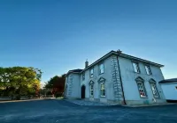 Summer Sale! Beakstown House Luxurious 5-Bed Villa Hotels in Thurles
