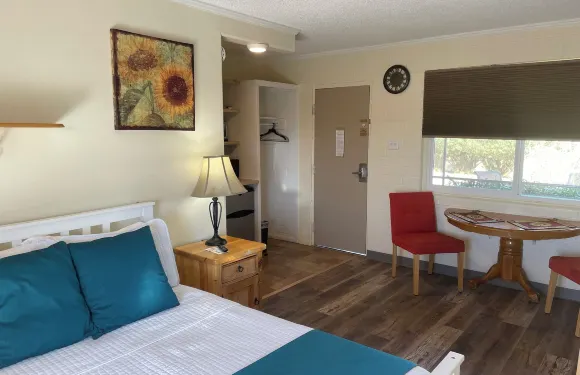 山頂酒館和旅館