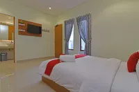 RedDoorz Plus @ Mahendradatta Denpasar Hotels in Bali