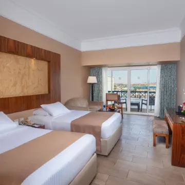 Naama Bay Hotel & Resort Отели рядом с достопримечательностью «Мечеть Аль-Сахаба»