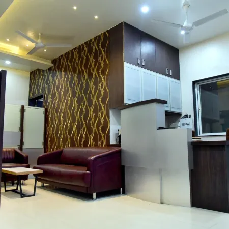Hotel Pushpak