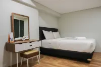 Modern 2Br Apartment at Maqna Residence Hotel di Jakarta Barat