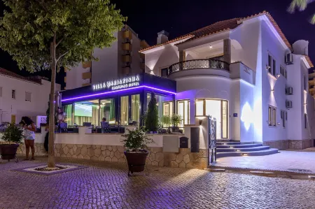 Villa Mariazinha Charming Hotel Отели рядом со станцией Portimao