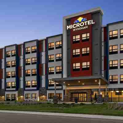Microtel Inn & Suites Montreal Airport-Dorval QC Hotel Exterior
