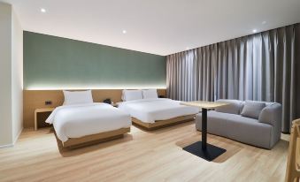 Custom Hotel