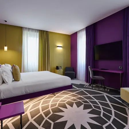 Mytale Creative Academy Hotel Отели рядом с достопримечательностью «Станция метро Cavour»