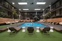 Cactus Cove Inn and Suites - Kolam Renang