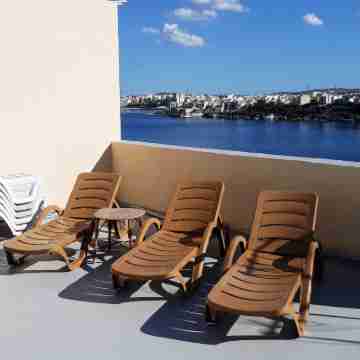 Bayview 2 Bedroom Seaview Apartment with Large Terrace with Panoramic Views - by Getawaysmalta Others