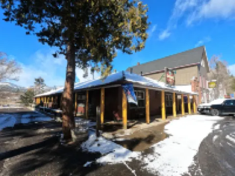 Creekside Lodge Hotels in Alpine County