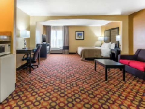 クオリティ イン & スイーツ モンゴメリー イースト カーマイケル ロード モントゴメリーのホテル