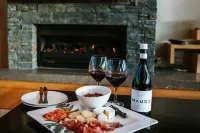 Mt Gold Retreat - Tennis Court - Hot Tub