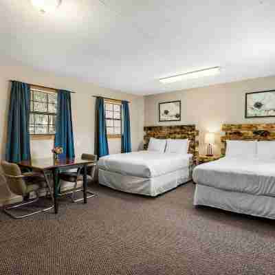 The Claire Hotel Rooms