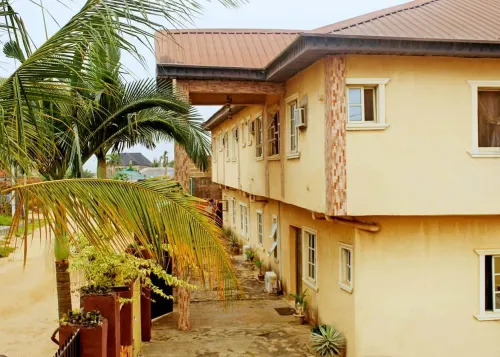 Hevee Hotels and Suites Hotels in Loburo