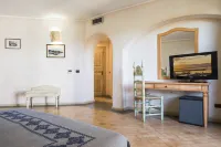 Hotel Poseidonia - Bintang 4