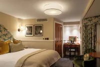 The Drayton Court Hotel Hotels in London Borough of Ealing