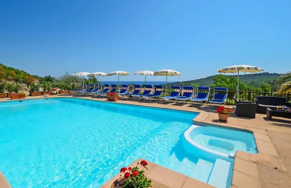 塞雷納摩爾住宅酒店