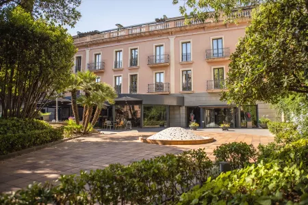 Rvhotels Spa Vila de Caldes - Adults Only Отели рядом с достопримечательностью «Masia de Can Coll»