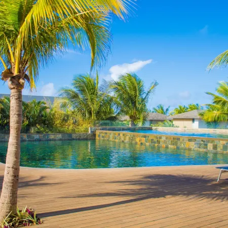 Azuri Apartment with Beach, Pools, Gym, Restaurants, Spa, Boats, Kids Corner