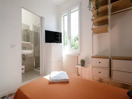 Charming Guest Room in Frassino, Italy with Private Entrance Отели в г. Gaiana