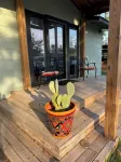Charming 2-bedroom bungalow, near fabulous wineries, 25 mins from Marble Falls