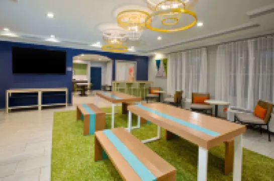 Spark by Hilton Walker Grand Rapids North