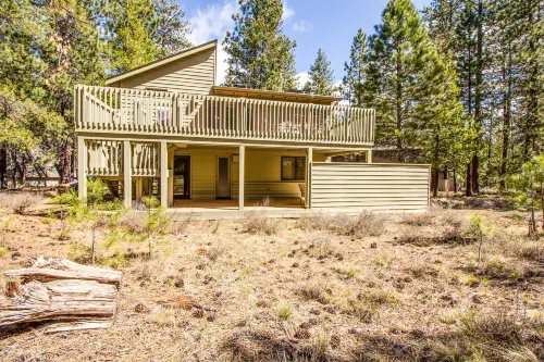 Private Hot Tub and Spacious Enclosed Deck - Charming Retreat