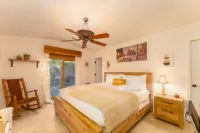 Serene Oasis Retreat - Hot Tub, Grill, Games, Relaxation