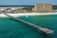 Serenity Retreat - Private Patio, Steps to the Beach Hotels in Sunnyside