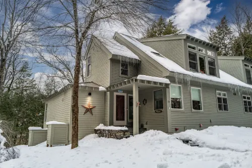 Cozy Fireplace and Quechee Club Access - Charming Vermont Retreat