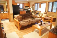 Tranquil Haven - Private Hot Tub, Quiet Setting Hotels in Big Sky