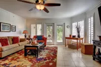Pools, Hot Tubs and Relaxing Green Spaces - Charming Getaway