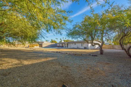 Private Pool and Spacious Living Areas - Stunning Family Retreat