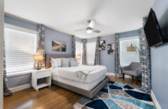 Private Hot Tub and Gourmet Kitchen - Stunning Exclusive Retreat