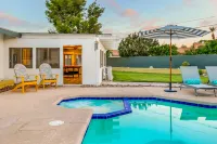 Sleek Oasis - Designer Pool, Massive Game Room Hotels in Indio