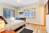 Breathtaking Mountain Views and Private Hot Tub - Luxurious Chalet Retreat