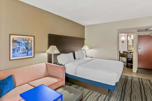 Hampton Inn Bowie - parking