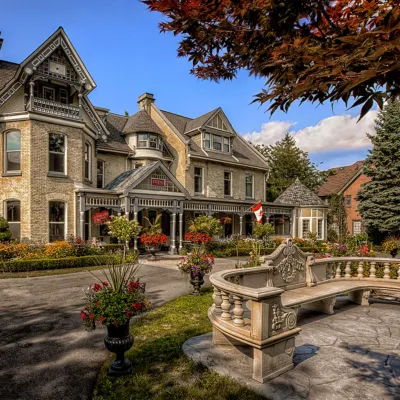 Idlewyld Inn & Spa, WorldHotels Crafted Hotels near Farquharson Arena