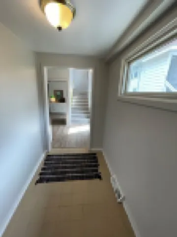 House of Funk - A Cozy & Eclectic Retreat in Des Moines’s Drake Neighborhood