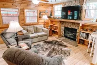 Gorgeous Mountain Views and Hot Tub - Inviting Cozy Cabin Retreat Hotels in Ruidoso