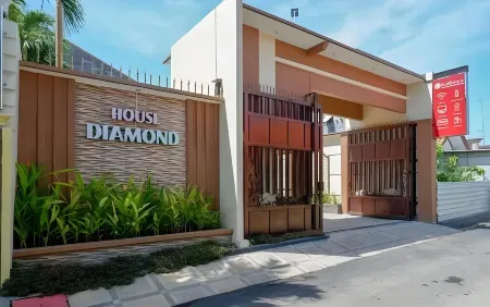 RedDoorz Syariah Near Exit Tol Pemalang Отели в г. Пемаланг