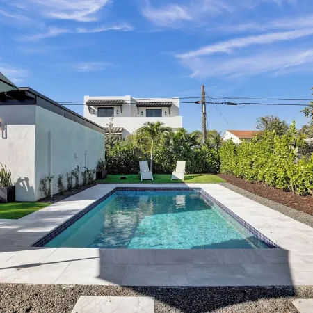 Costal Bungalow & guest house - by the beach!