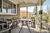 Beautiful Home in Buffalo near Airport with AC, WiFi, 3King Beds & Free Parking