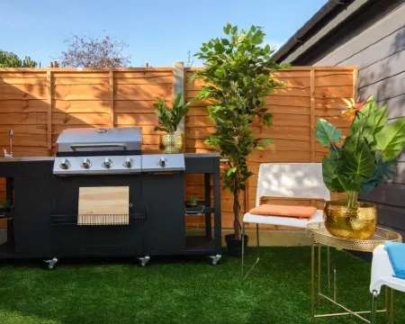 Lux Versace 1 Bed, Hot Tub, Pool Table, Sky Tv Hotels in Leyton