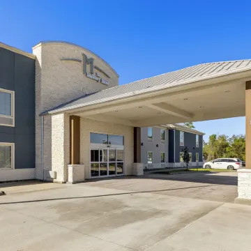 The Mulberry Hotel Hotels near Goosport Park